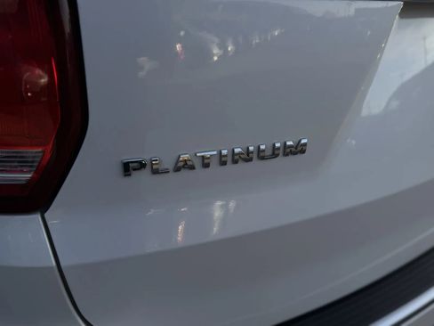 Used 2018 Ford Explorer Platinum image 48