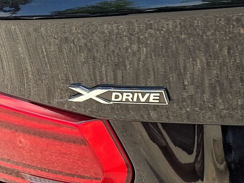 Used 2017 BMW 320i xDrive Sedan AWD/4WD image 34