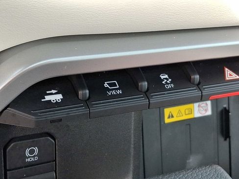 Used 2023 Toyota Sequoia Capstone AWD/4WD image 21