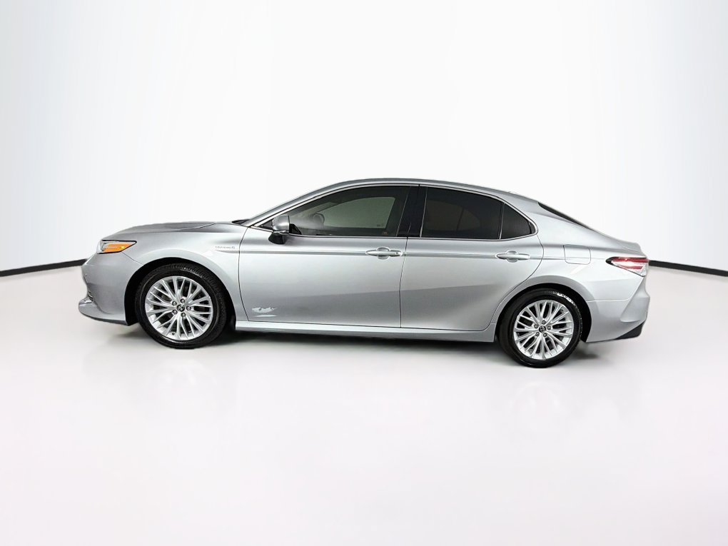 Used 2018 Toyota Camry XLE w/ Audio Package FWD image 6