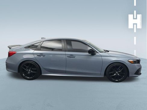 Used 2023 Honda Civic Sport image 3
