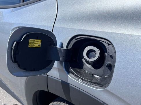 New 2025 Chevrolet Trax LT image 4