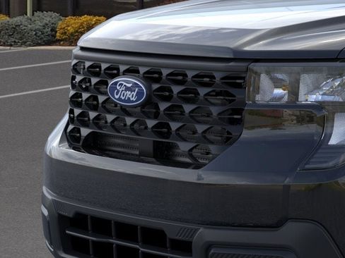 New 2026 Ford Maverick XL image 18