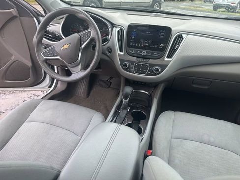 Used 2024 Chevrolet Malibu LT image 22