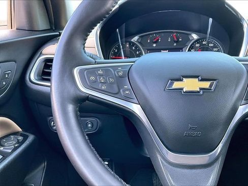 Used 2022 Chevrolet Equinox Premier AWD/4WD image 23