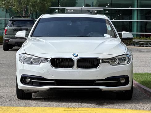 Used 2017 BMW 330e RWD image 9