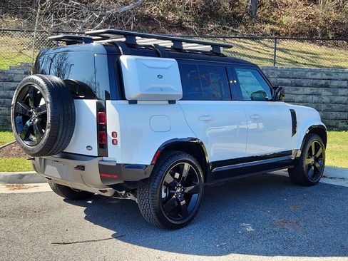 Used 2022 Land Rover Defender 110 X-Dynamic HSE image 2