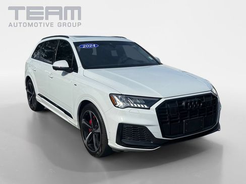 Used 2024 Audi Q7 3.0T Prestige w/ Prestige Package AWD/4WD image 1
