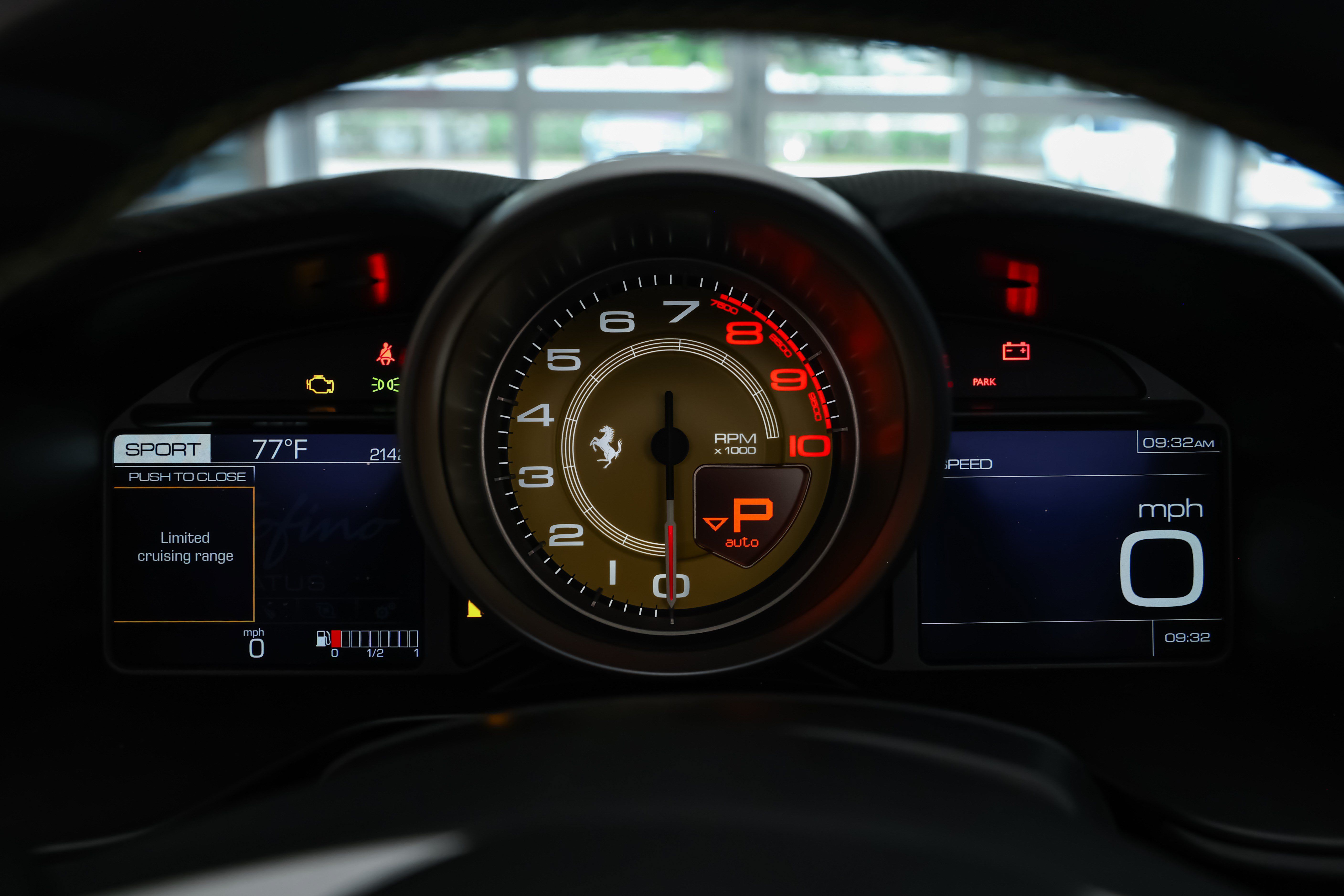 Used 2019 Ferrari Portofino RWD image 27