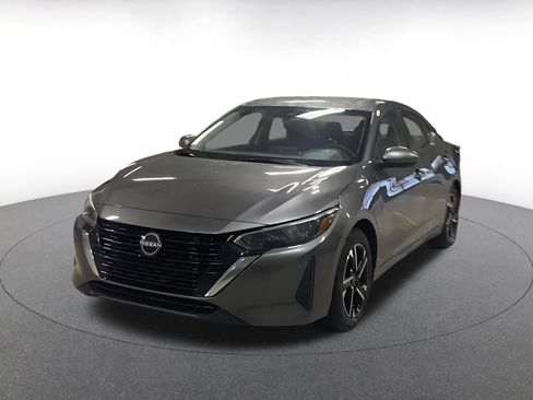 Used 2025 Nissan Sentra SV image 7