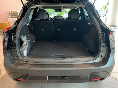 New 2026 Nissan Kicks SR w/ SR Premium Package FWD image 5