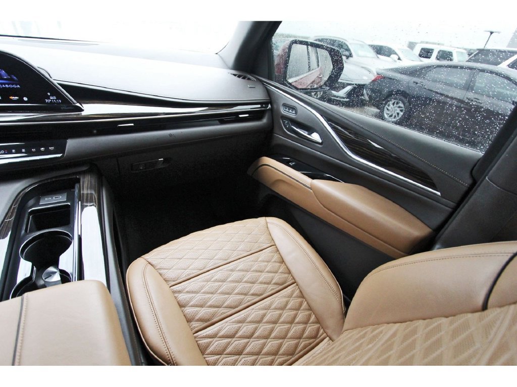 Used 2022 Cadillac Escalade Premium Luxury w/ Performance Package RWD image 10