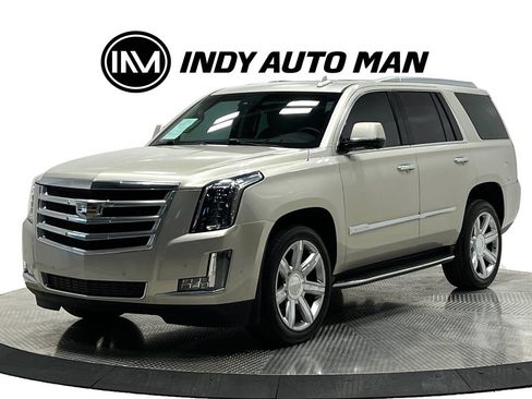 Used 2017 Cadillac Escalade Luxury AWD/4WD image 8