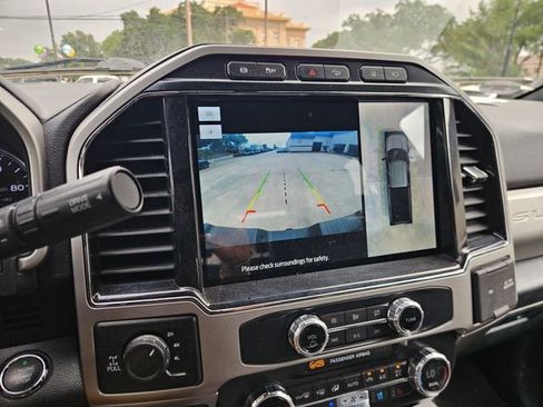 Used 2022 Ford F350 Lariat w/ Lariat Ultimate Package AWD/4WD image 13