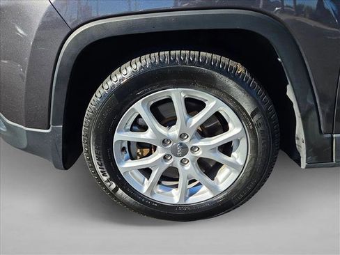 Used 2016 Jeep Cherokee Latitude w/ Comfort & Sound Group image 21