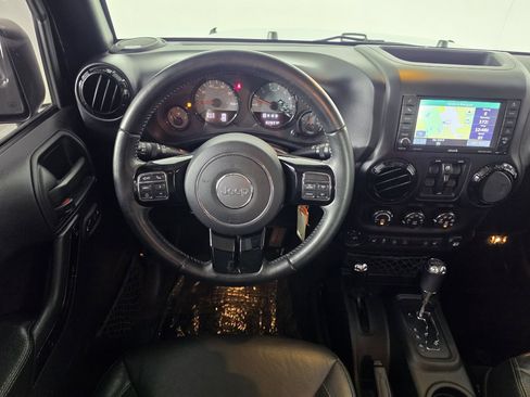 Used 2017 Jeep Wrangler Unlimited Sahara AWD/4WD image 22