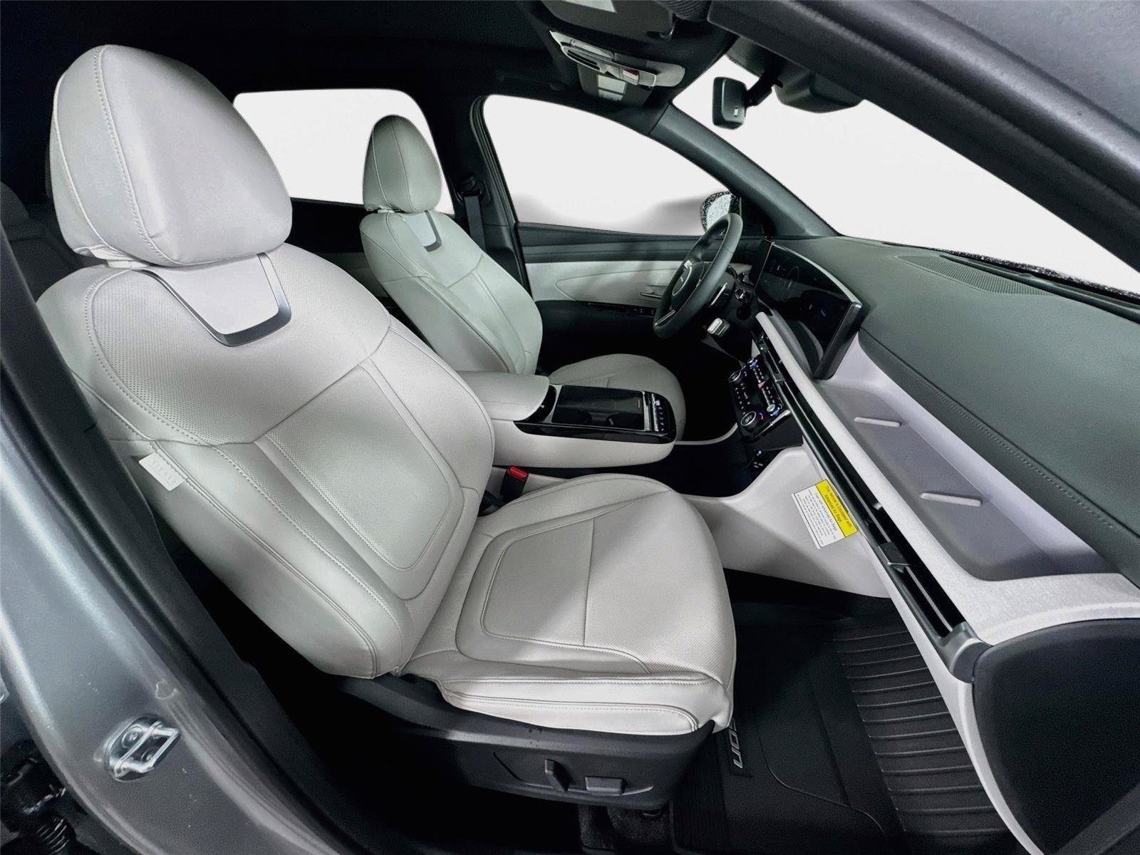 New 2026 Hyundai Tucson Limited FWD image 30