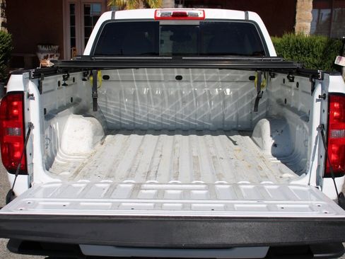 Used 2021 Chevrolet Colorado LT w/ LT Convenience Package image 9