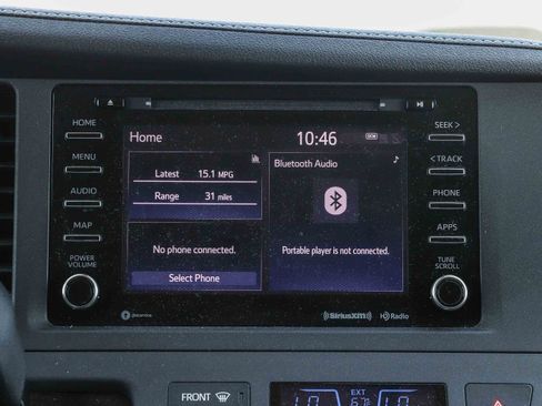 Used 2020 Toyota Sienna SE w/ Nightshade Edition FWD image 14