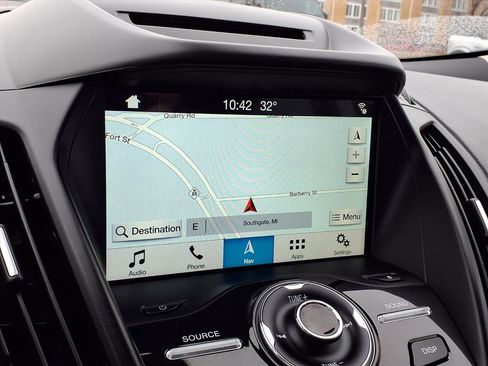 Used 2018 Ford Escape Titanium w/ Ford Safe & Smart Package image 8