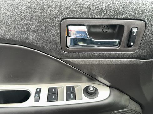 Used 2012 Ford Fusion SEL FWD image 15
