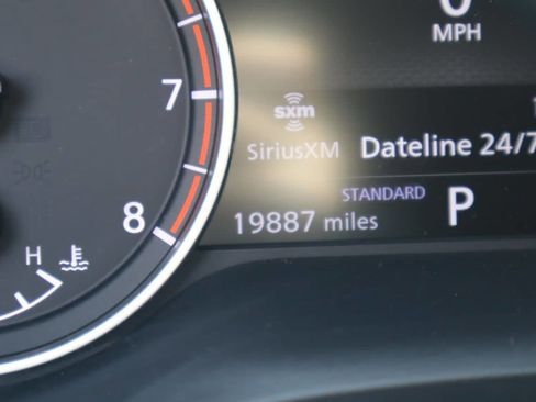 Used 2023 Nissan Rogue SL FWD image 11