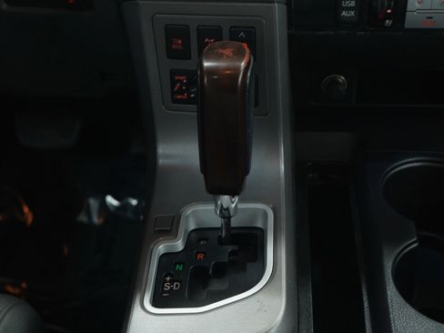 Used 2015 Toyota Sequoia Platinum image 23