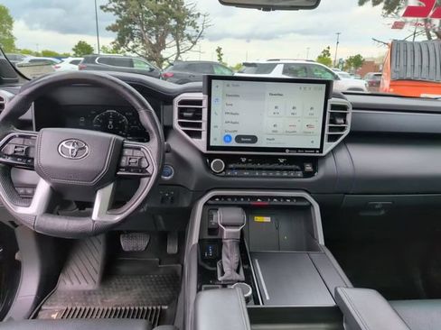 Used 2022 Toyota Tundra Platinum w/ Advanced Package AWD/4WD image 25