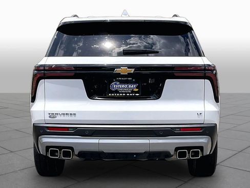 Used 2024 Chevrolet Traverse LT FWD image 5