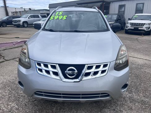 Used 2015 Nissan Rogue S w/ Convenience Package FWD image 2