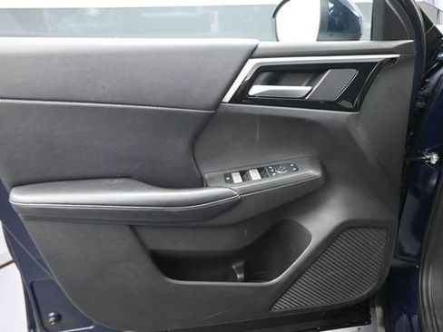 Used 2024 Mitsubishi Outlander FWD image 27