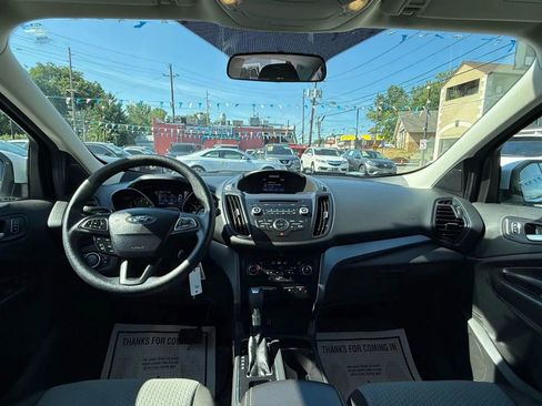 Used 2017 Ford Escape SE image 49