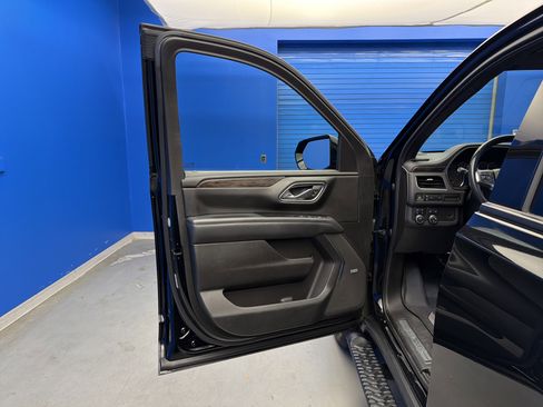 Used 2021 Chevrolet Tahoe Z71 w/ Rear Media and Nav Package image 10