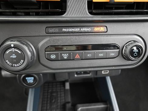 Used 2025 Ford Maverick Tremor AWD/4WD image 17