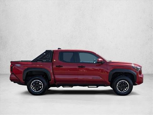 Used 2025 Toyota Tacoma TRD Off-Road image 4