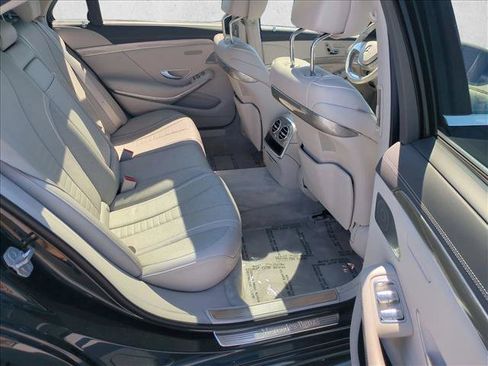 Used 2017 Mercedes-Benz S 550 Sedan image 22