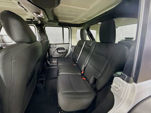 Used 2022 Jeep Wrangler Unlimited Sport image 23