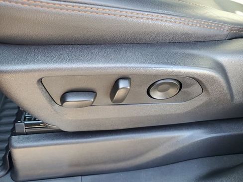 Used 2025 GMC Sierra 1500 AT4 w/ AT4 Premium Package image 7