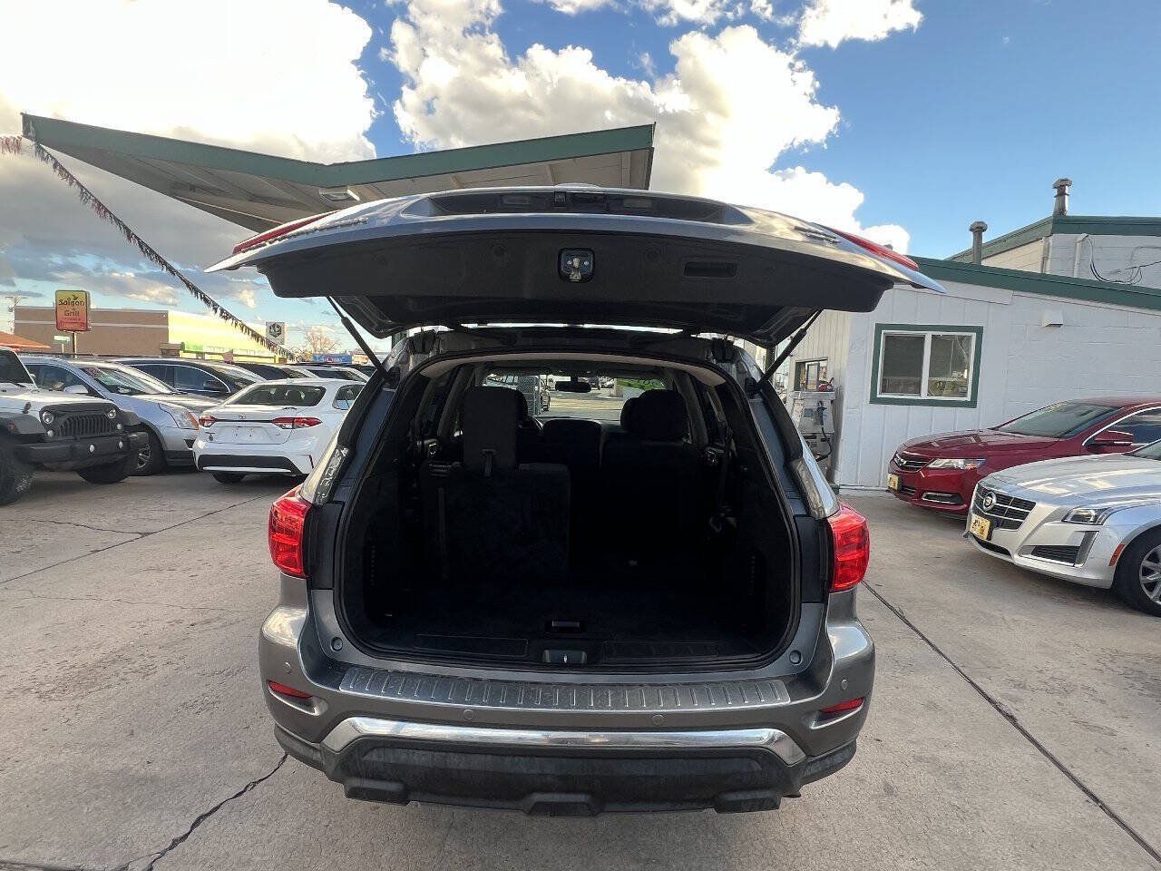Used 2019 Nissan Pathfinder SV AWD/4WD image 7