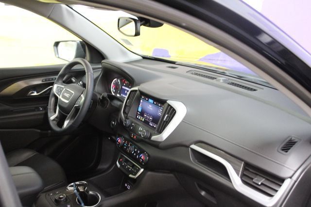 Used 2023 GMC Terrain SLT w/ LPO, Floor Liner Package AWD/4WD image 10
