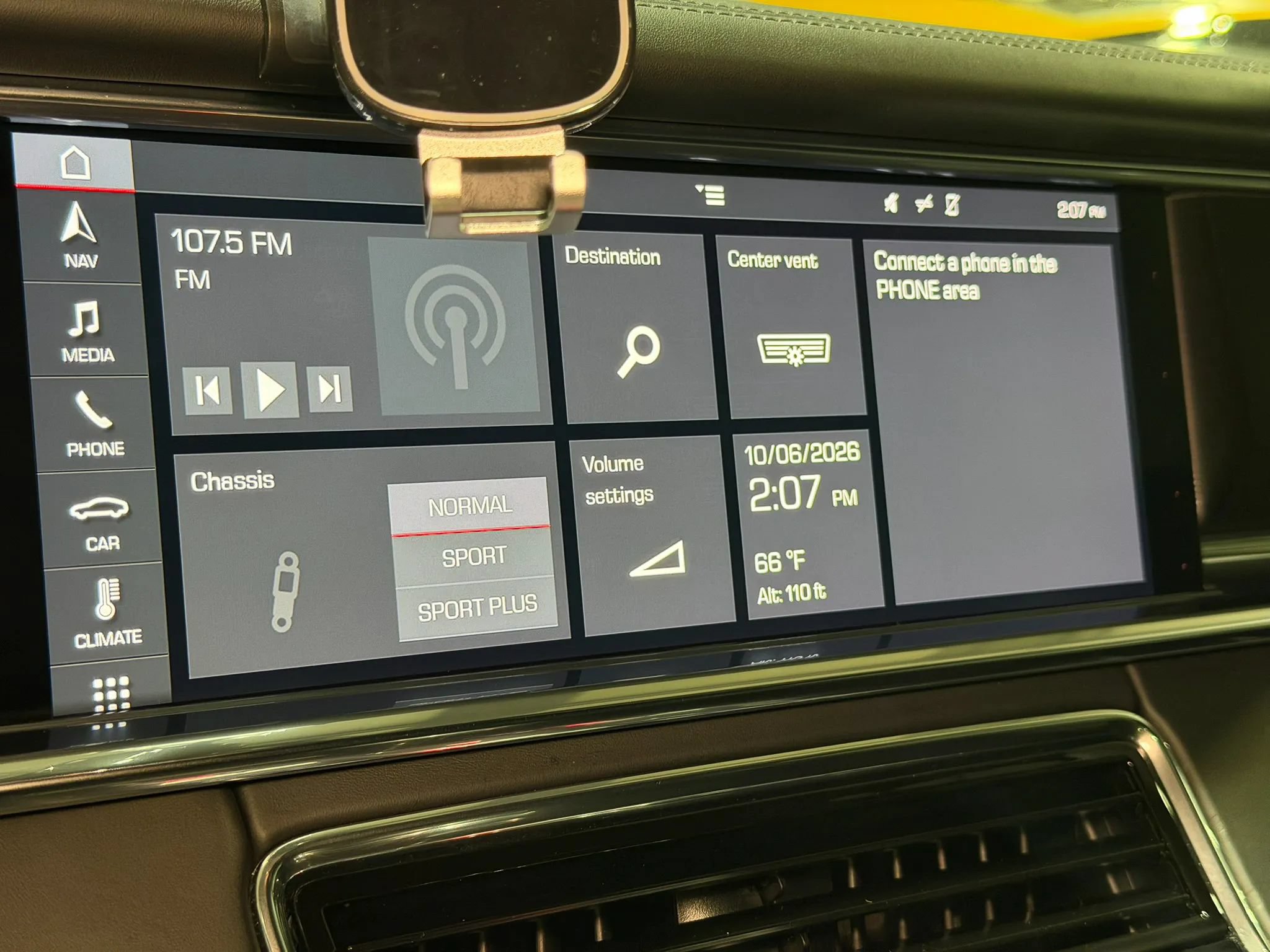 Used 2020 Porsche Panamera 4S w/ Premium Package Plus AWD/4WD image 24