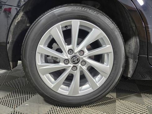 Used 2023 Toyota Camry LE image 10