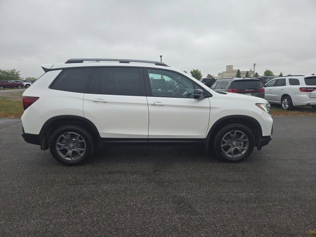 Used 2024 Honda Passport TrailSport image 1