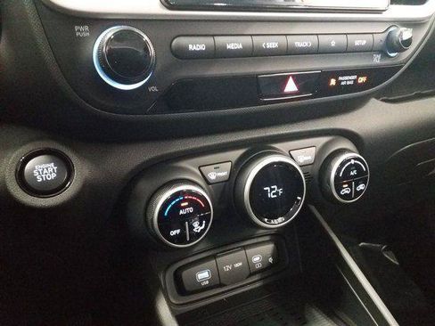 New 2026 Hyundai Venue SEL FWD image 7