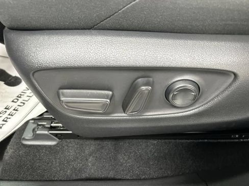 Used 2023 Toyota RAV4 Prime SE AWD/4WD image 10