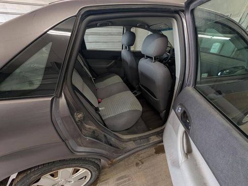 Used 2007 Ford Focus S FWD image 27