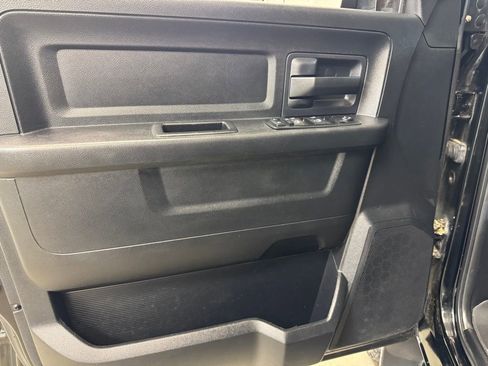 Used 2015 RAM 2500 Tradesman w/ Chrome Appearance Group image 9