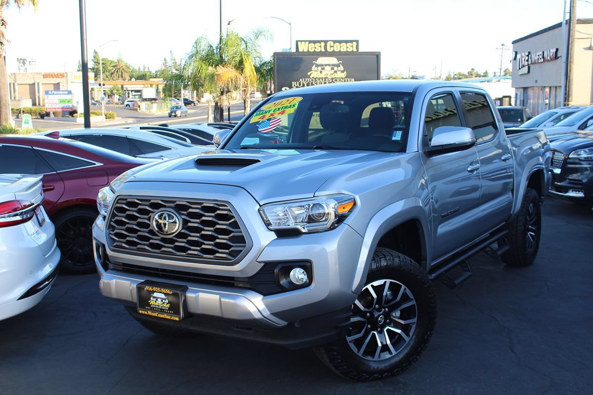 Used 2021 Toyota Tacoma TRD Sport w/ Technology Package AWD/4WD image 40