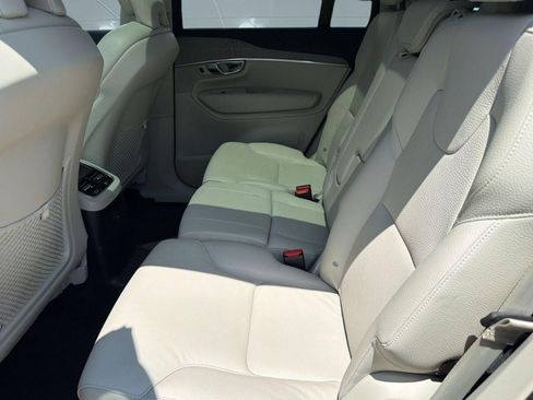 Used 2025 Volvo XC90 T8 Plus w/ Protection Package Premier AWD/4WD image 22