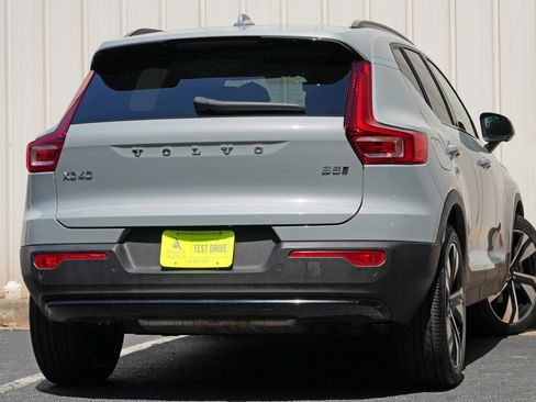 Used 2024 Volvo XC40 B5 Ultimate w/ Protection Package Premier AWD/4WD image 4